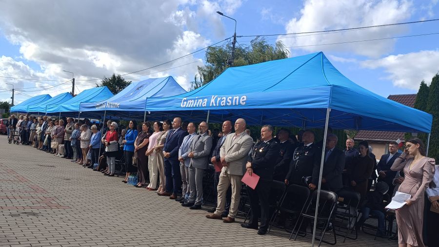 W uroczystości uczestniczyli mieszkańcy i zaproszeni goście